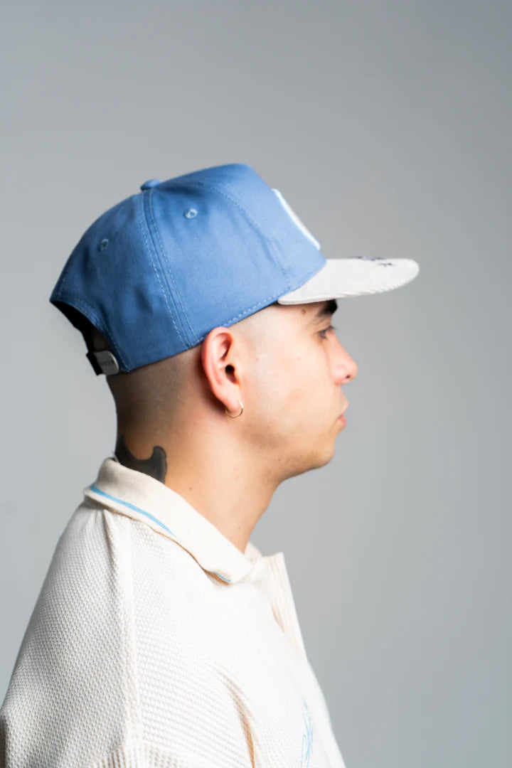 Aurum blue flight club