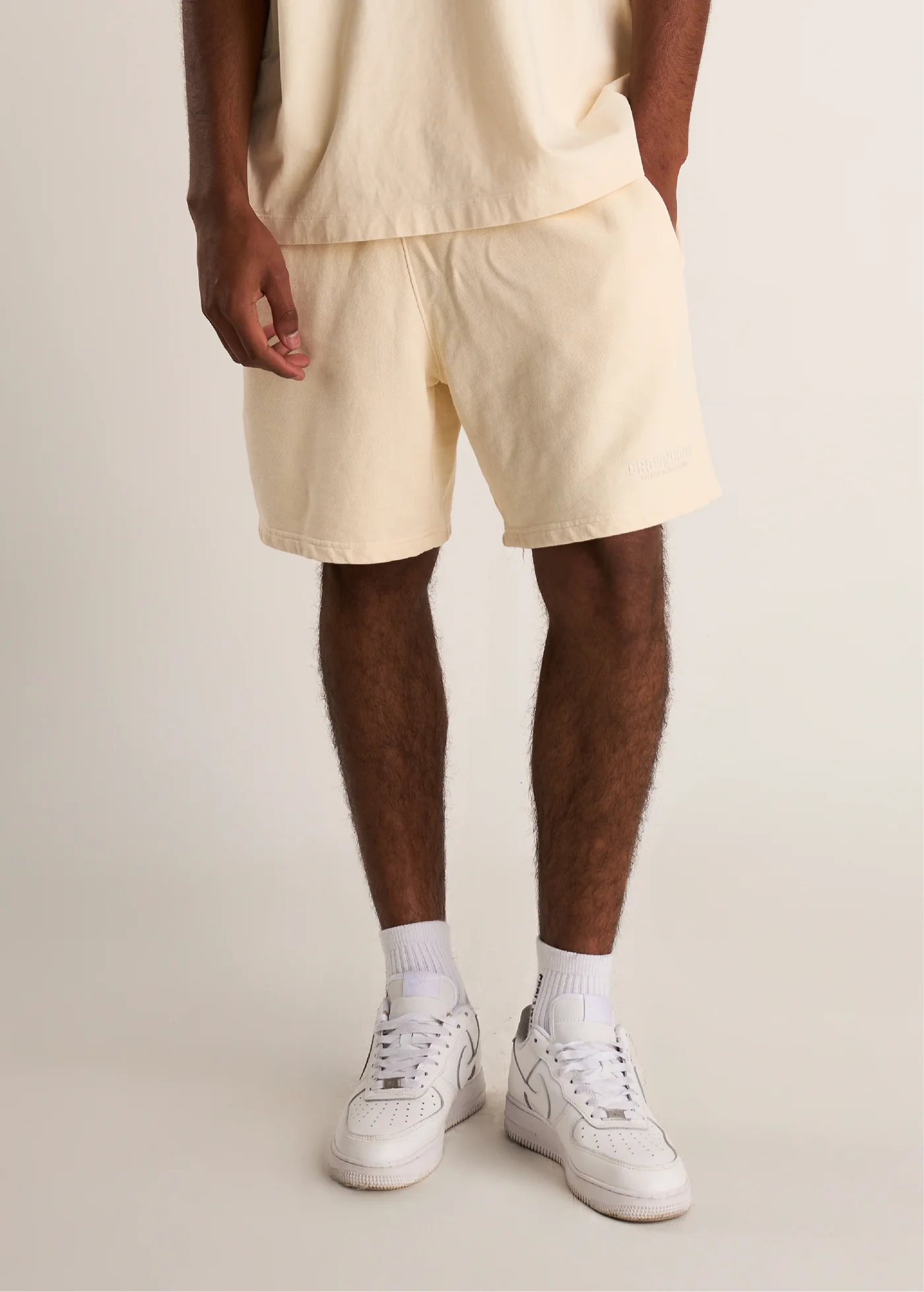 Crowncode short creative studio - crema