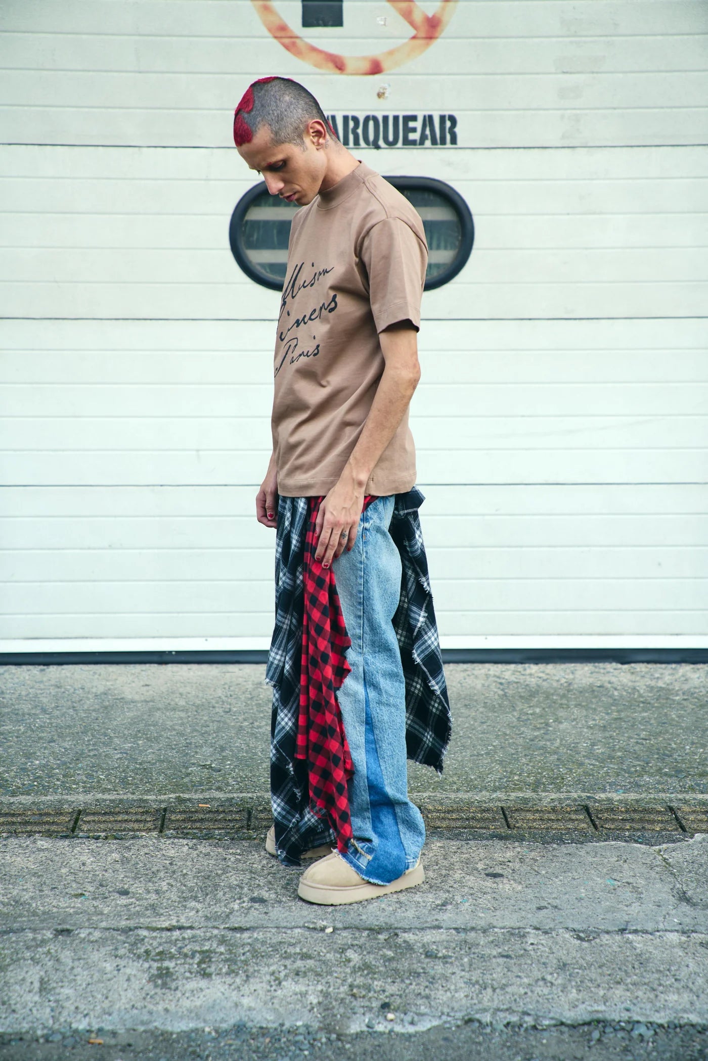 Sinners maison sinners taupe t-shirt