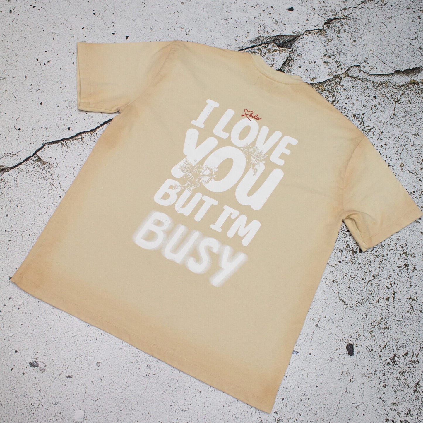 Mede i´m busy tee