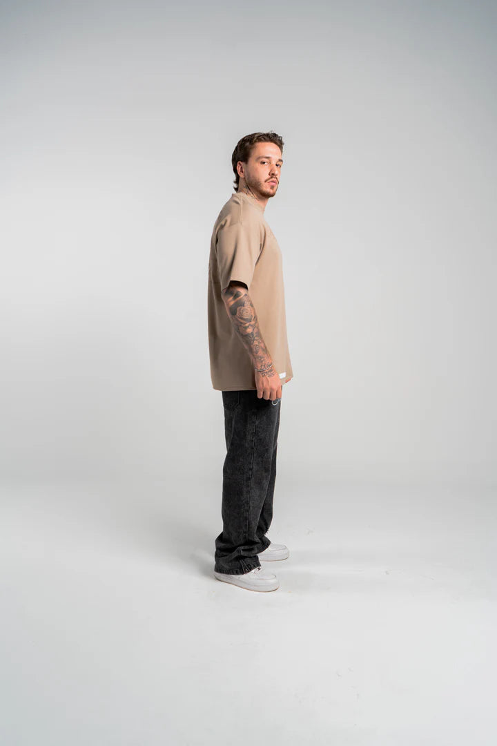 Aurum nude born to fly t-shirt