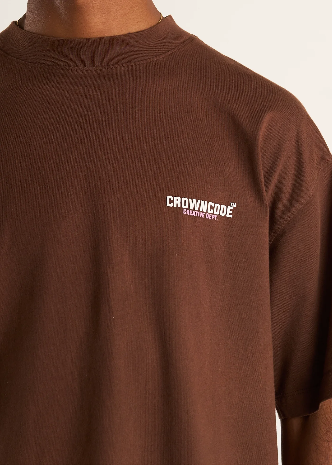 Crowncode camiseta legacy - chocolate