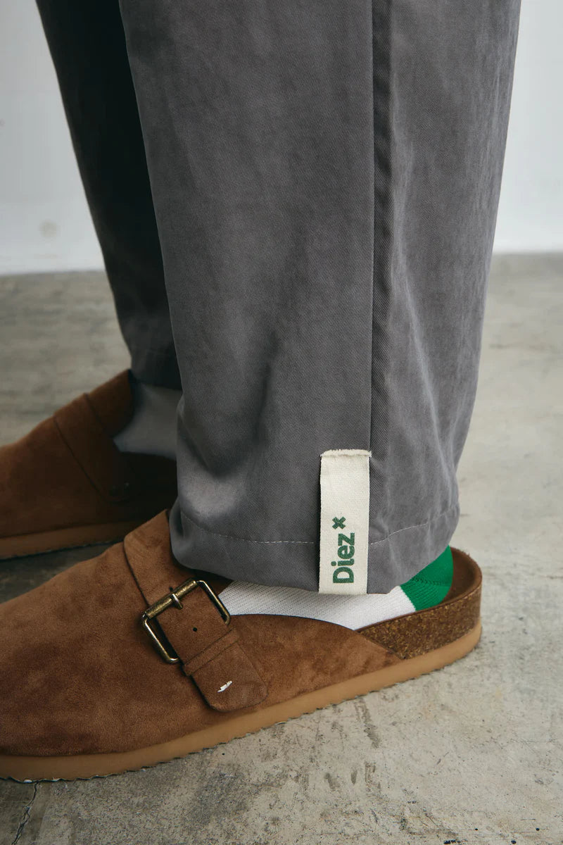 Diez Pantalón Cargo Liviano – Grafito