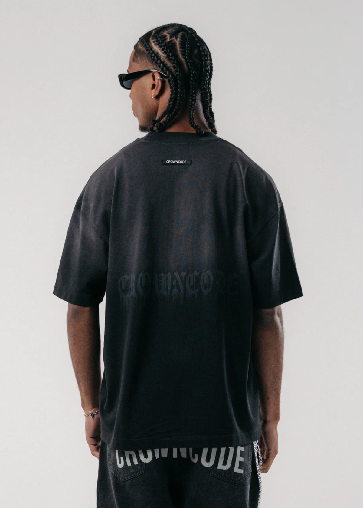 Crowncode camiseta sacred virgin - negro degrade