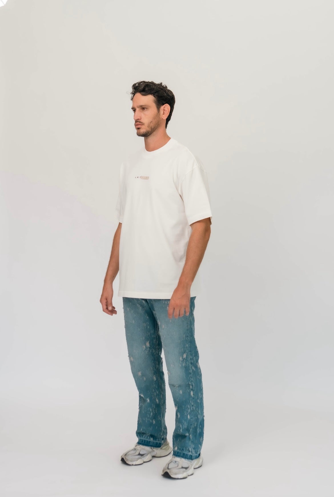 Artdist majesty ivory t-shirt