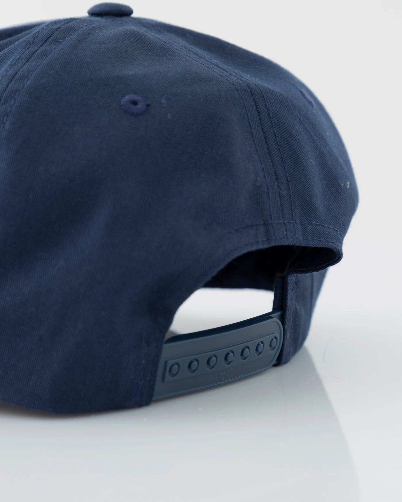 Undergold Line U High Crown Cap Navy Blue