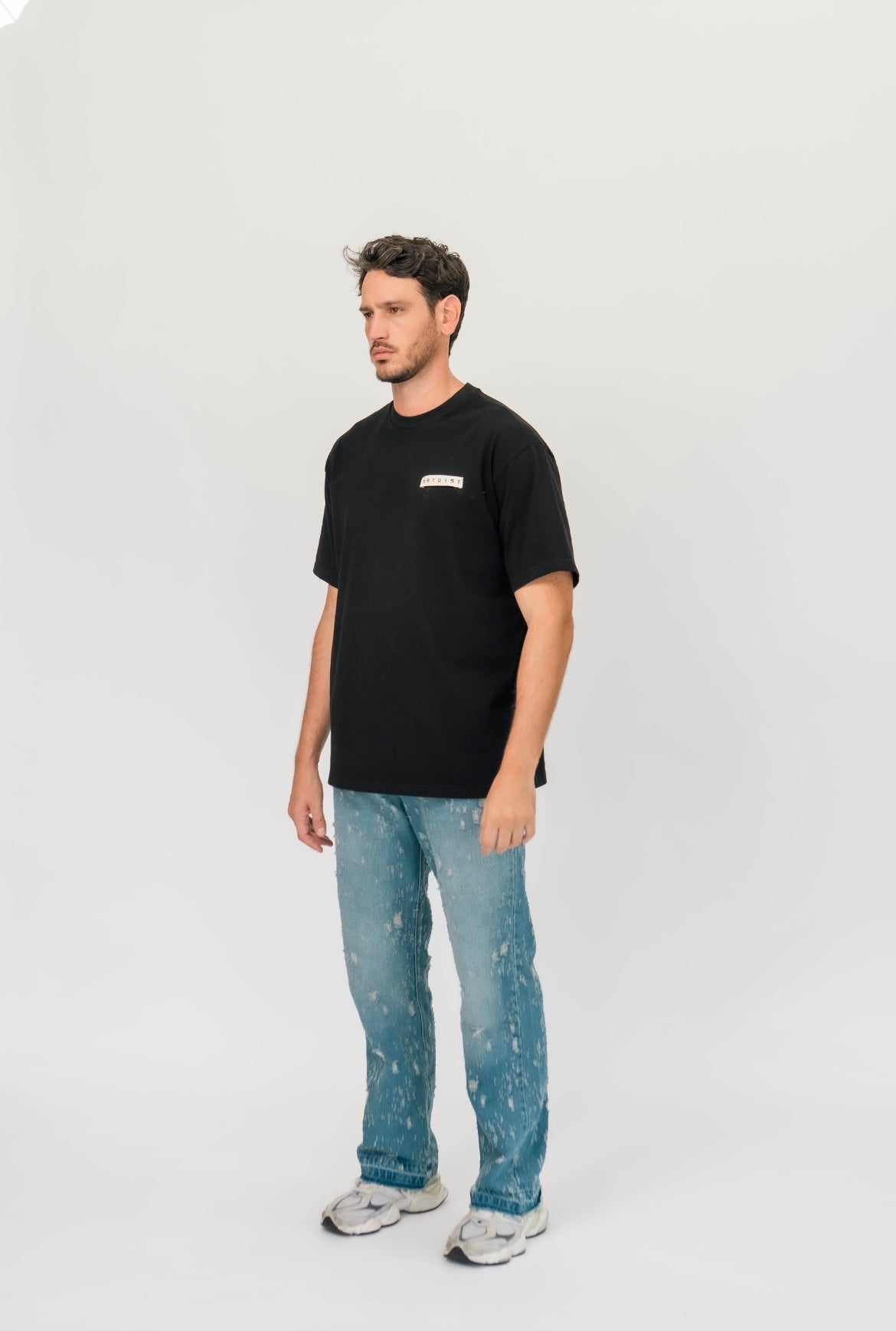 Artdist raw black t-shirt