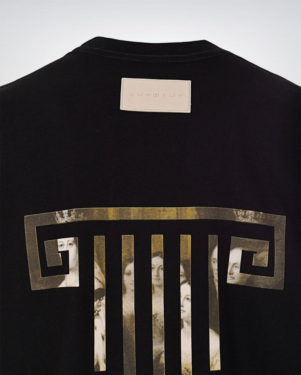 Artdist verse black t-shirt