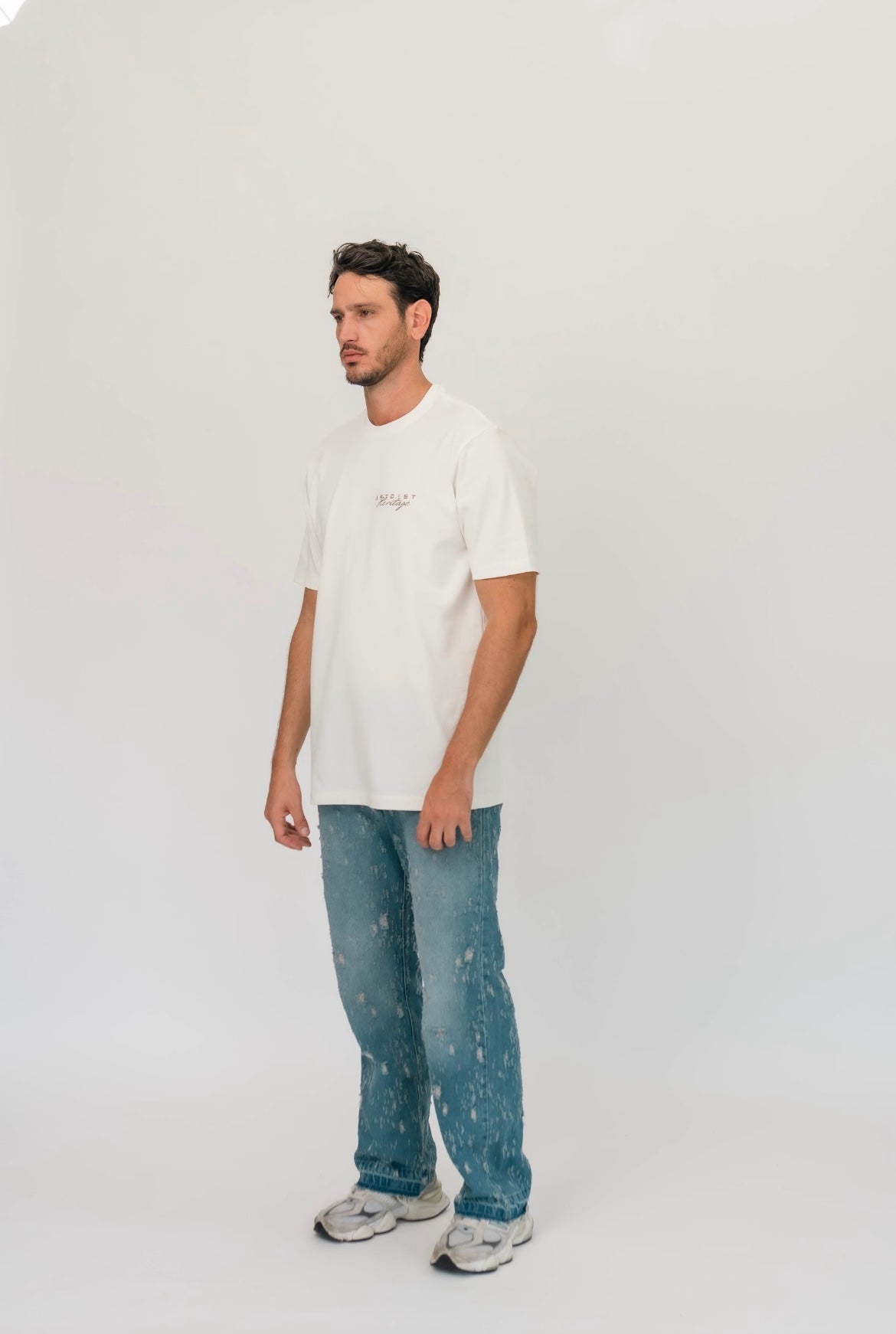 Artdist signature ivory t-shirt