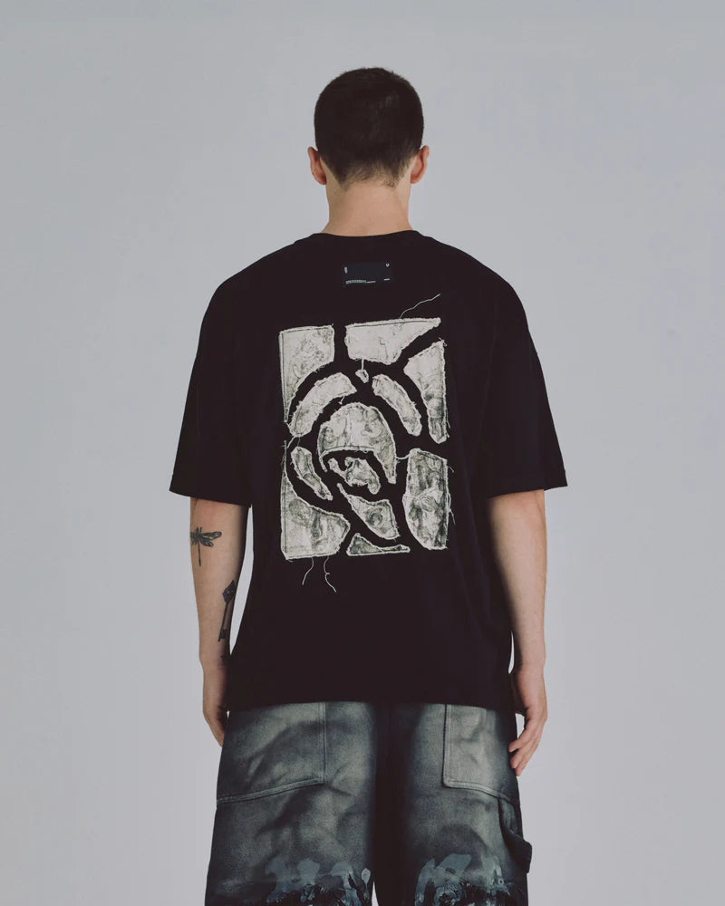 Undergold 94' Fragments Tshirt Black