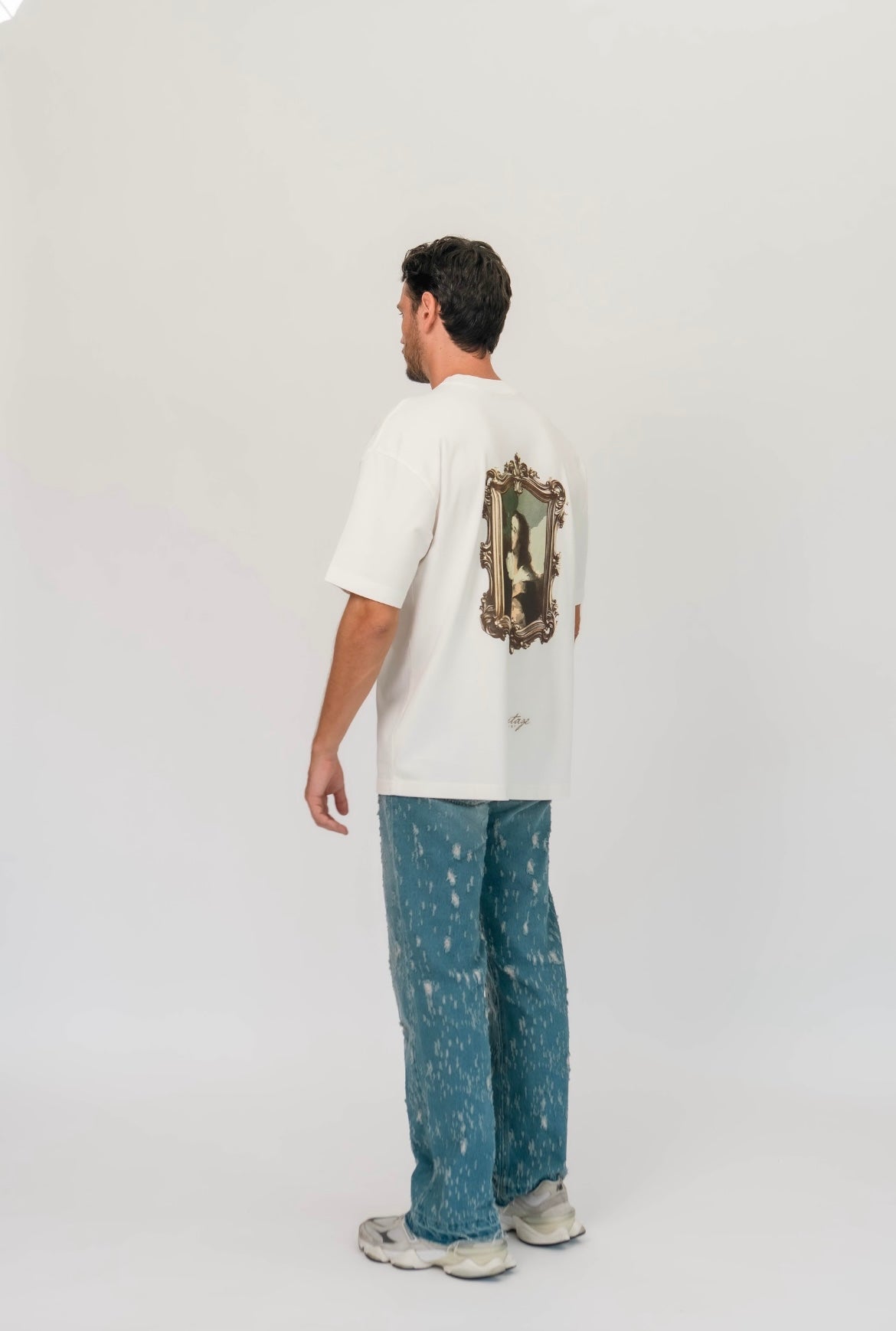 Artdist majesty ivory t-shirt