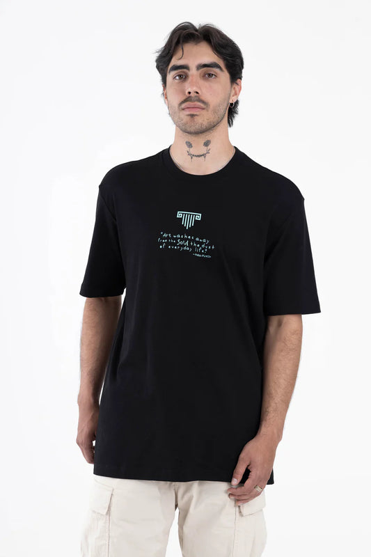 Artdist basic black t-shirt