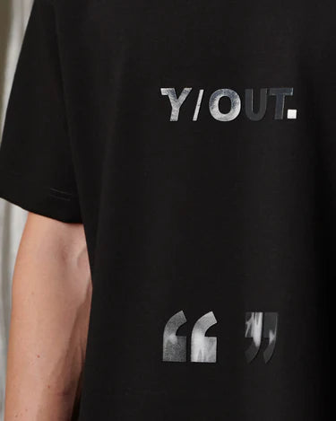 Y/OUT WET LOGO T-SHIRT