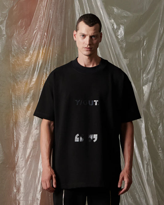 Y/OUT WET LOGO T-SHIRT