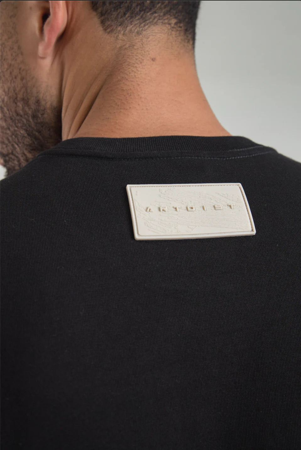Artdist Essence Black Regular Fit T-Shirt