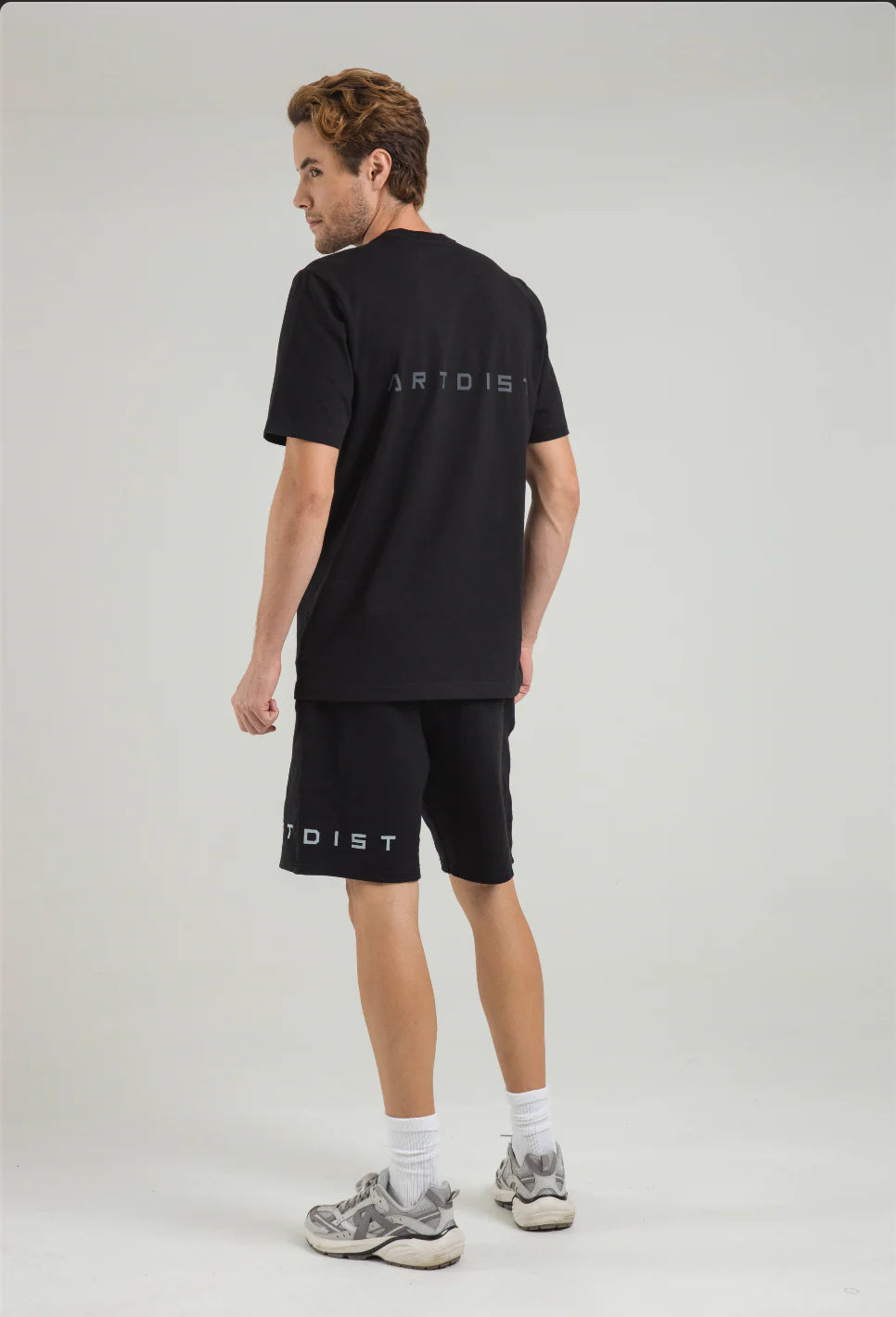 Artdist Doric Black Regular Fit T-Shirt