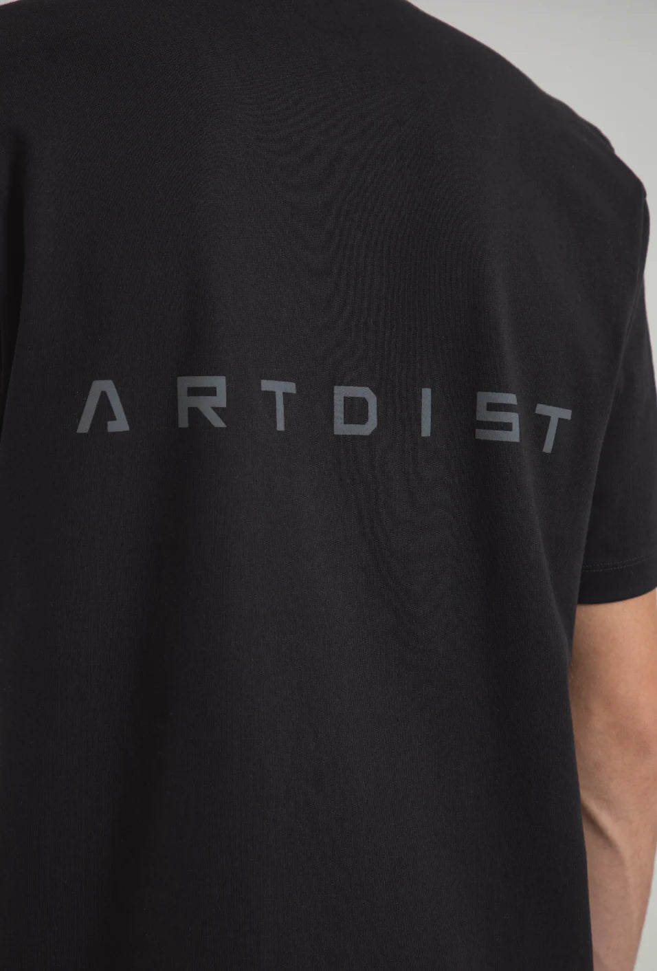 Artdist Doric Black Regular Fit T-Shirt