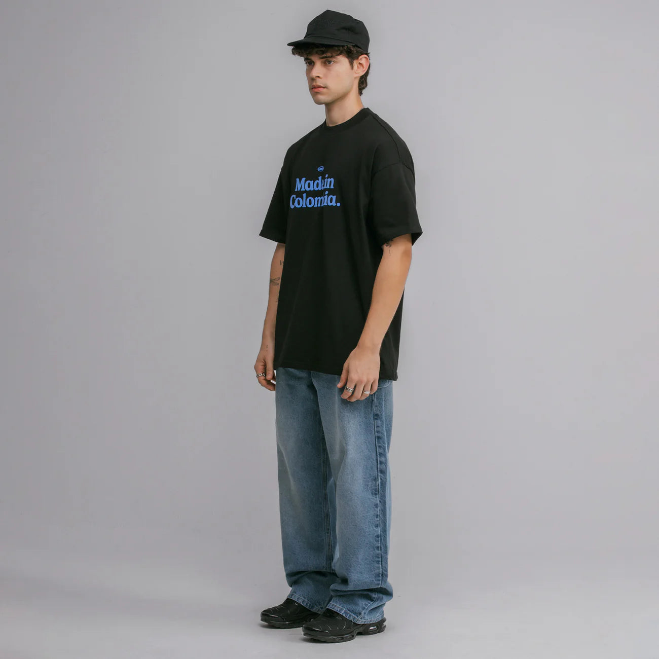 True Colombia Oversized T-Shirt - Black