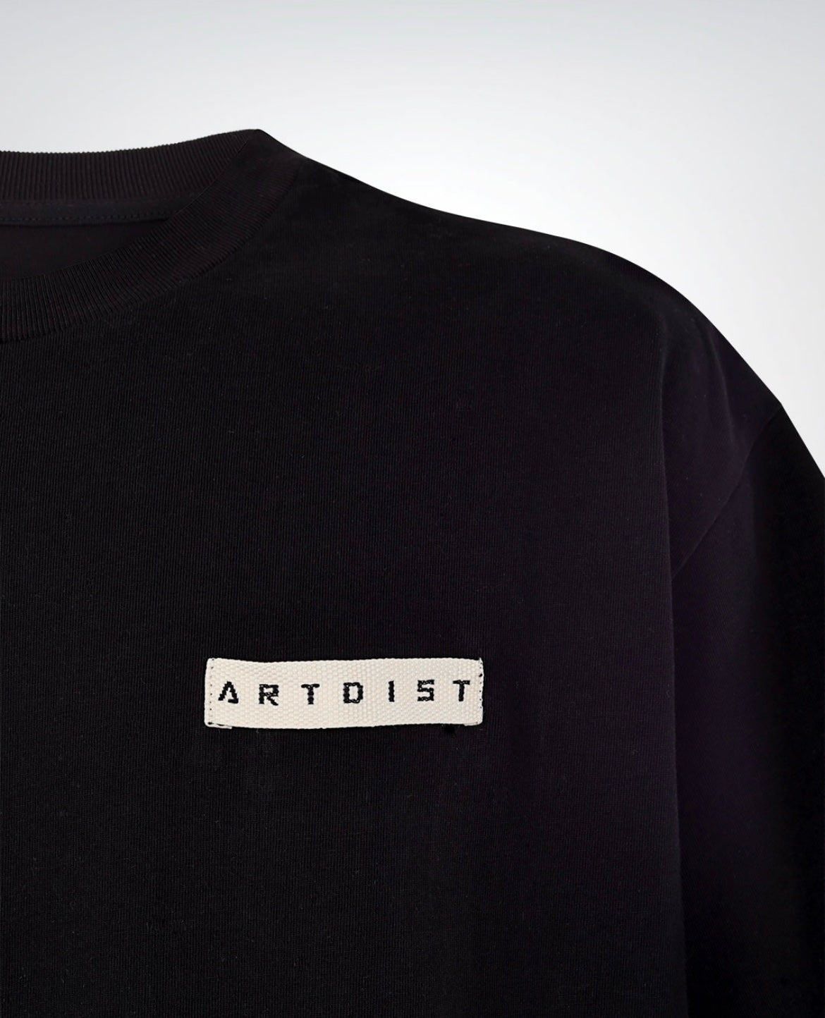 Artdist raw black t-shirt