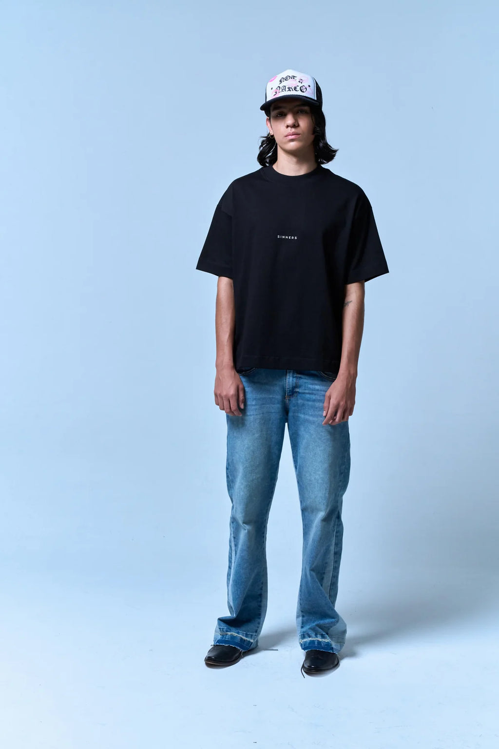 Sinners center logo black t-shirt