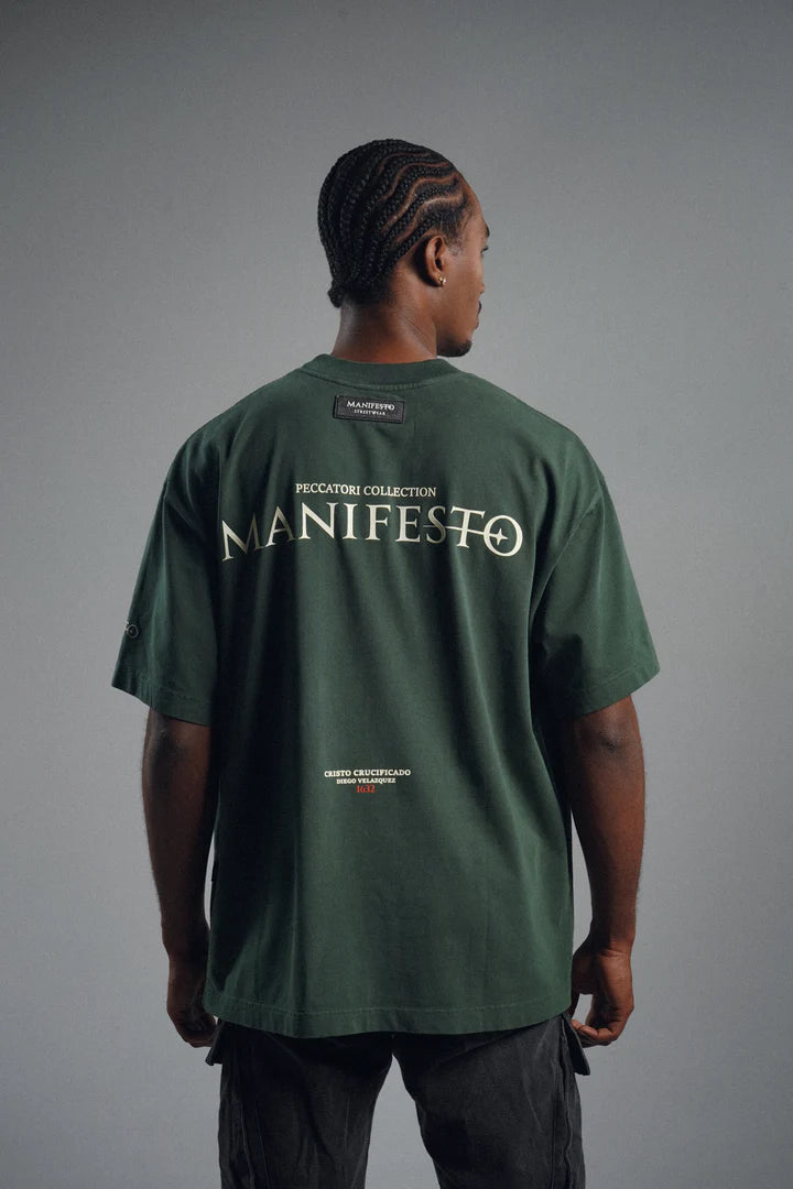 Manifesto camiseta oversize cristo crucificado
