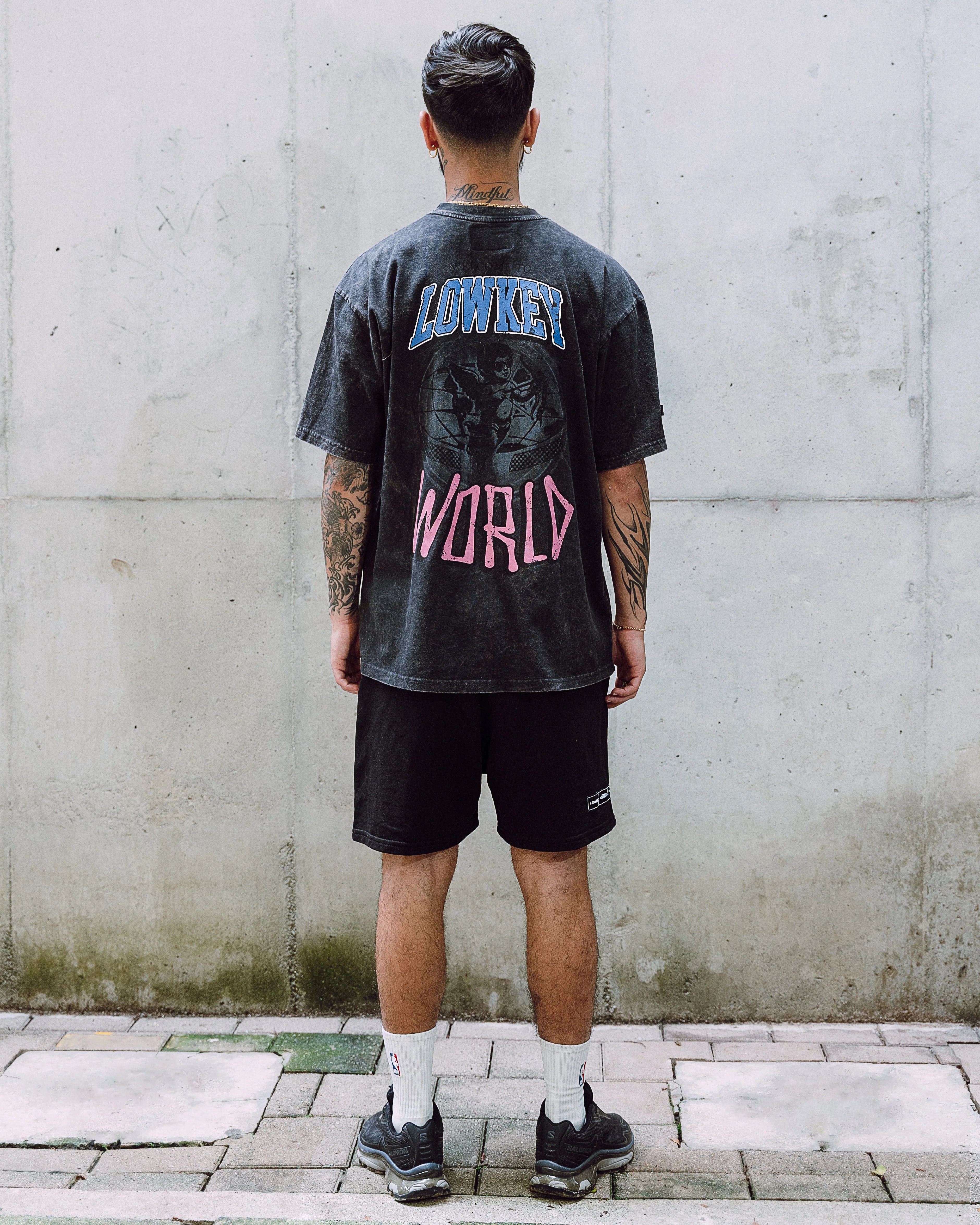 Lowkey camiseta negra wash - graphics 01