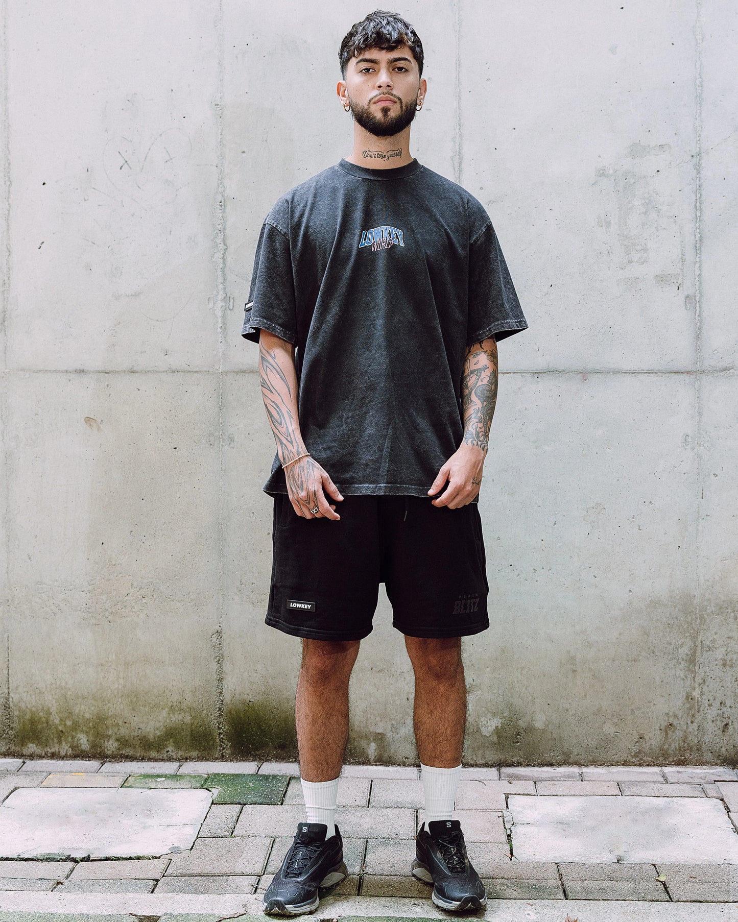 Lowkey camiseta negra wash - graphics 01