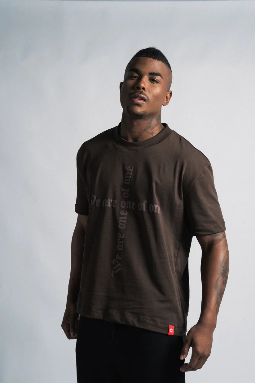 Controversy camiseta regular one of one cruz