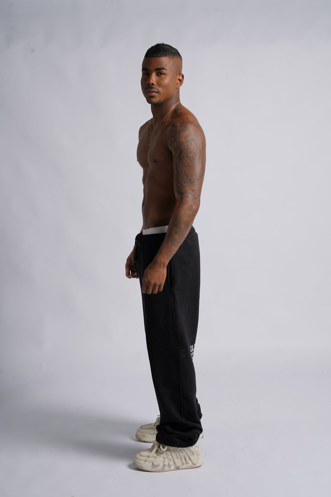 Controversy jogger we are one