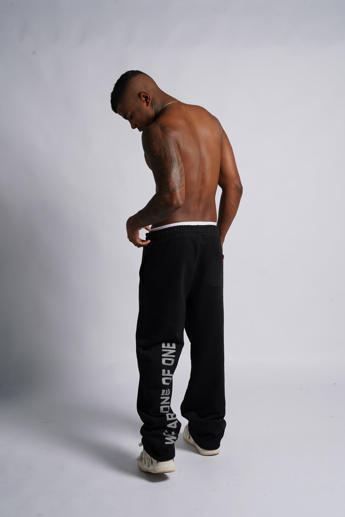 Controversy jogger we are one