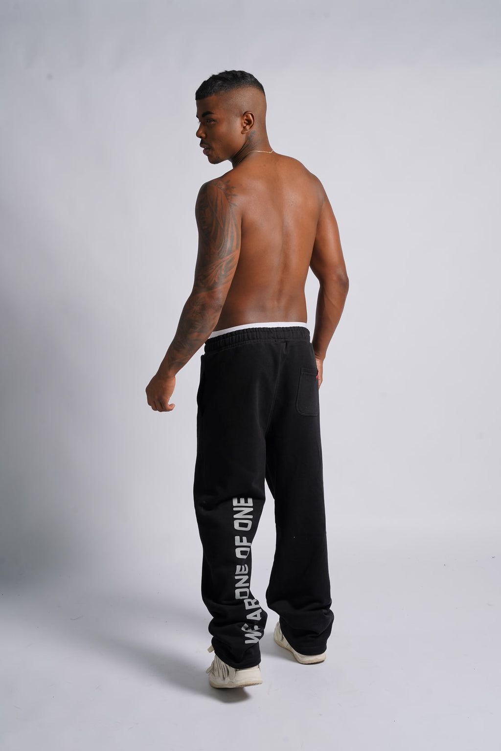 Controversy jogger we are one
