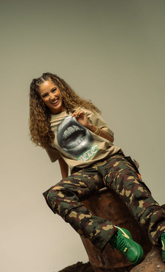 Mede different tee m.d.e