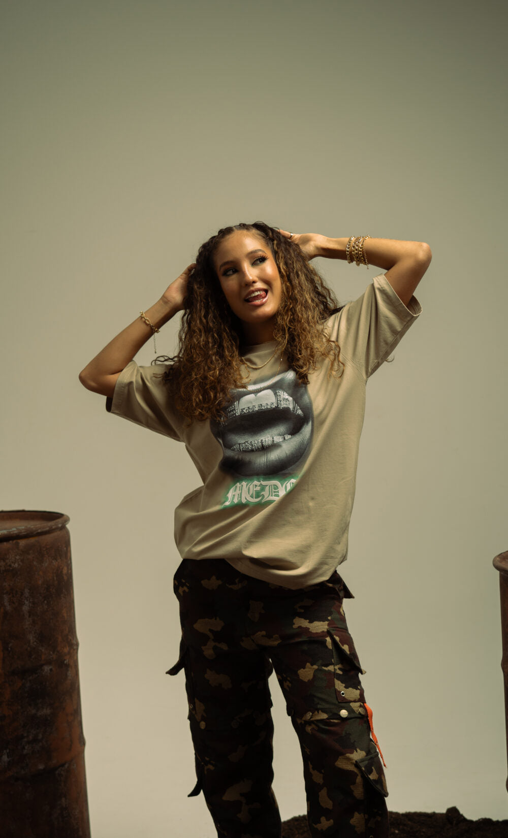 Mede different tee m.d.e