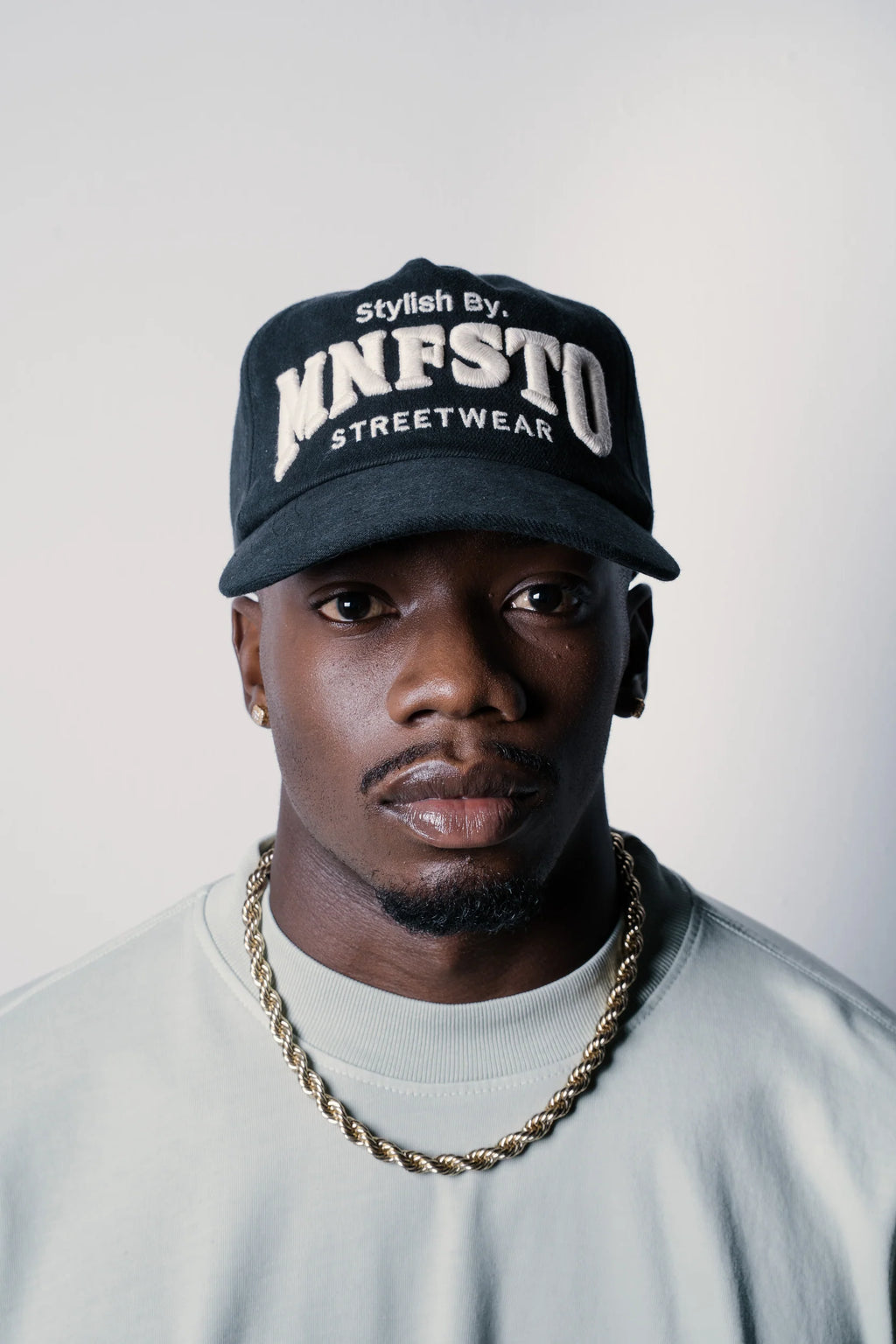 Manifesto Gorra Negra Stylist