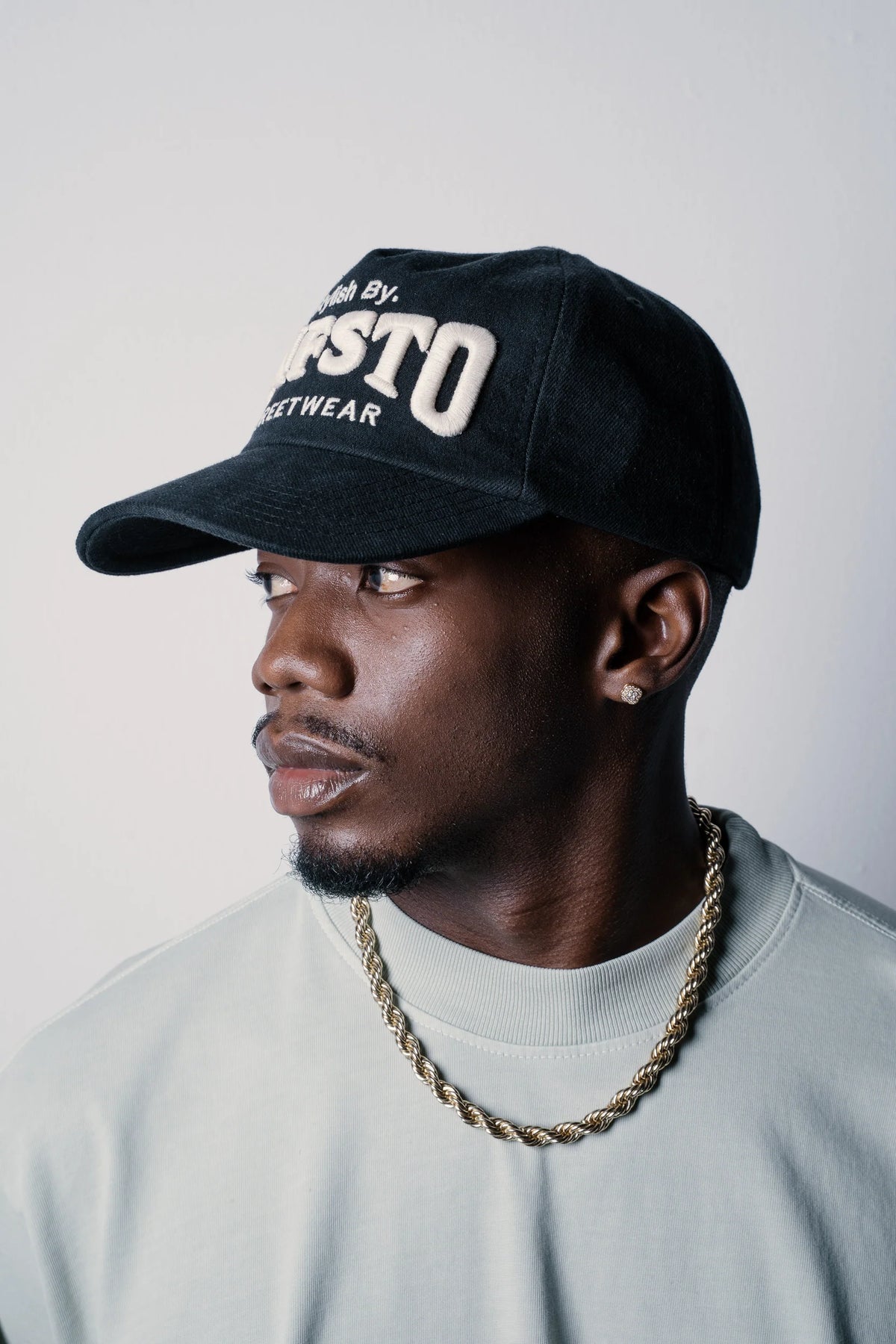 Manifesto Gorra Negra Stylist