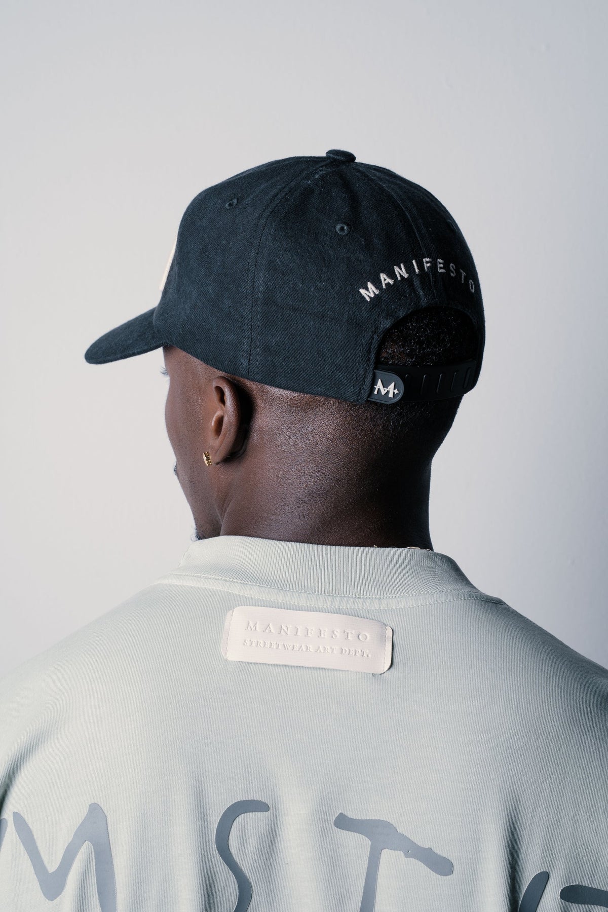 Manifesto Gorra Negra Stylist
