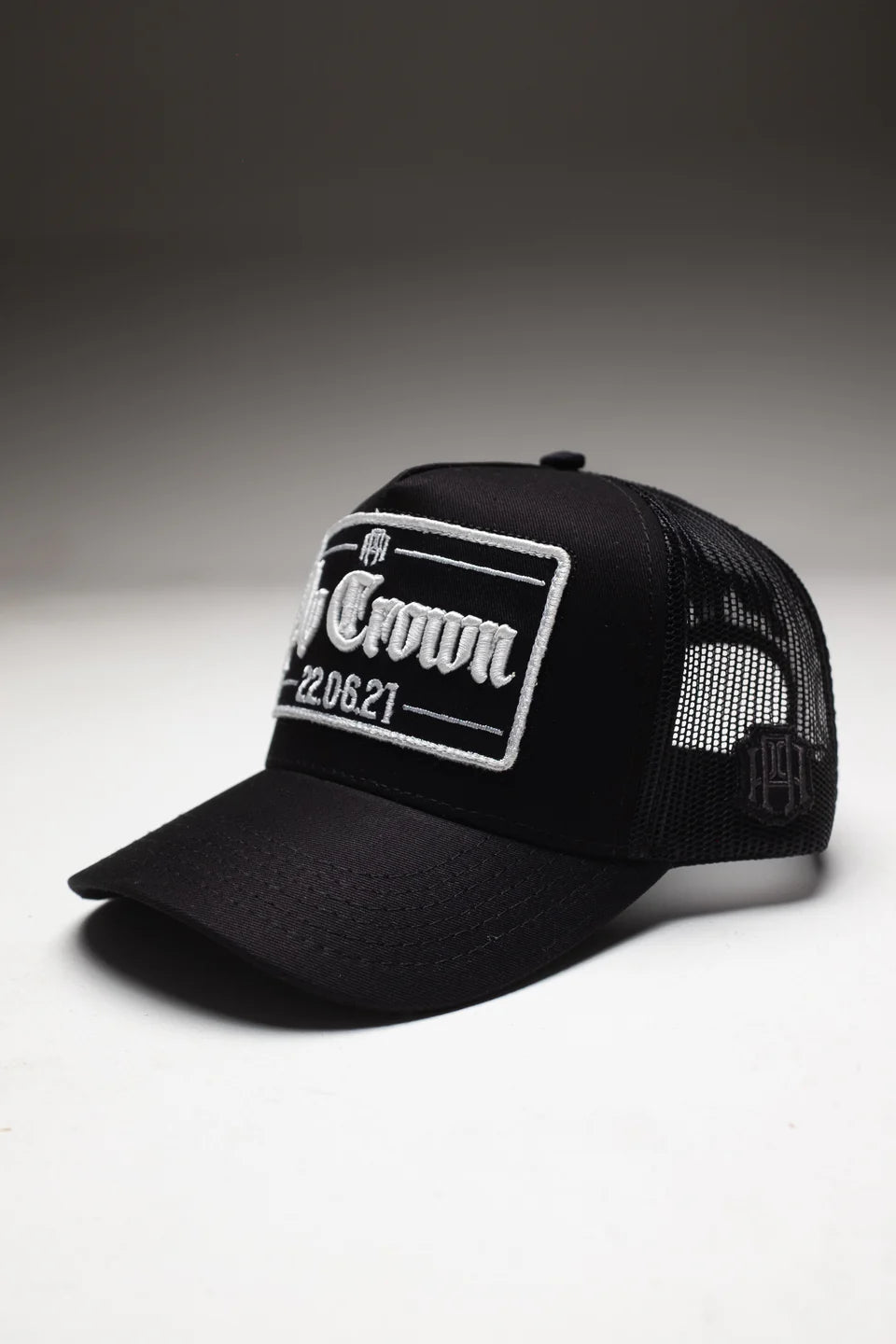 Ap Crown apatch human blk cap AP-117-U