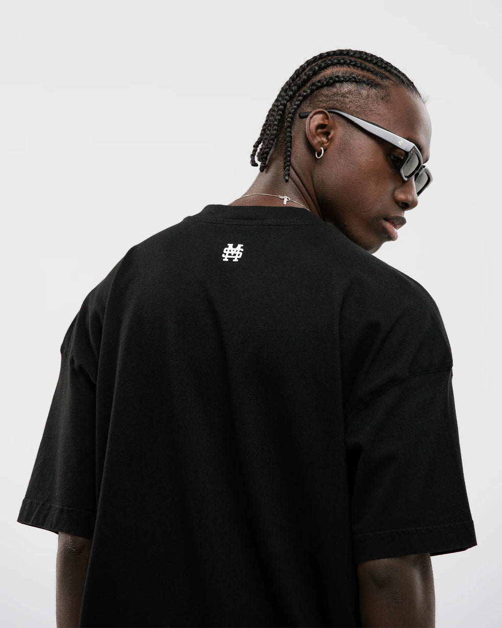 Monoic Camiseta Boxy Fit Básica V2 - Negro Oscuro