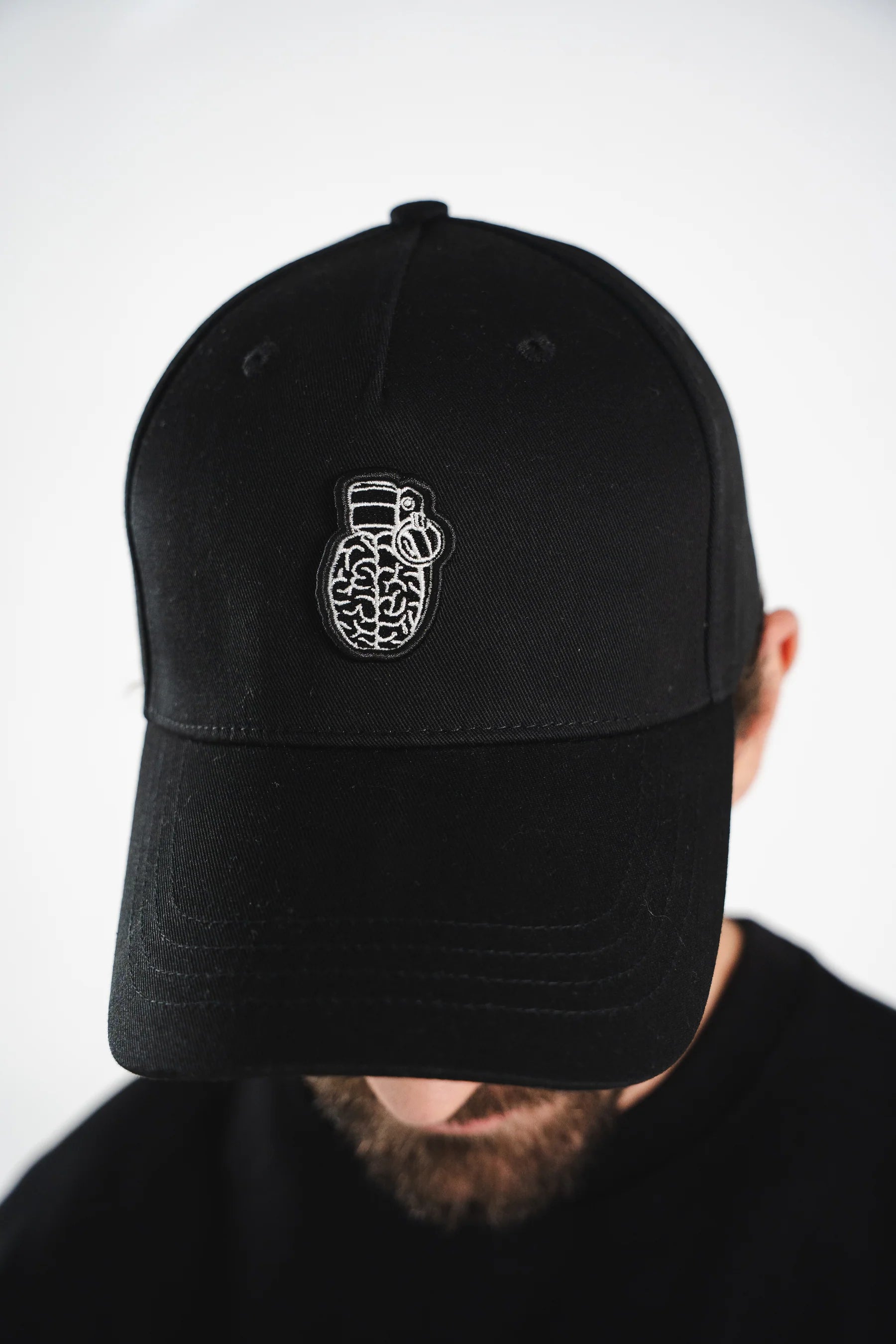 Blow up Grenade black curved cap G7-1106