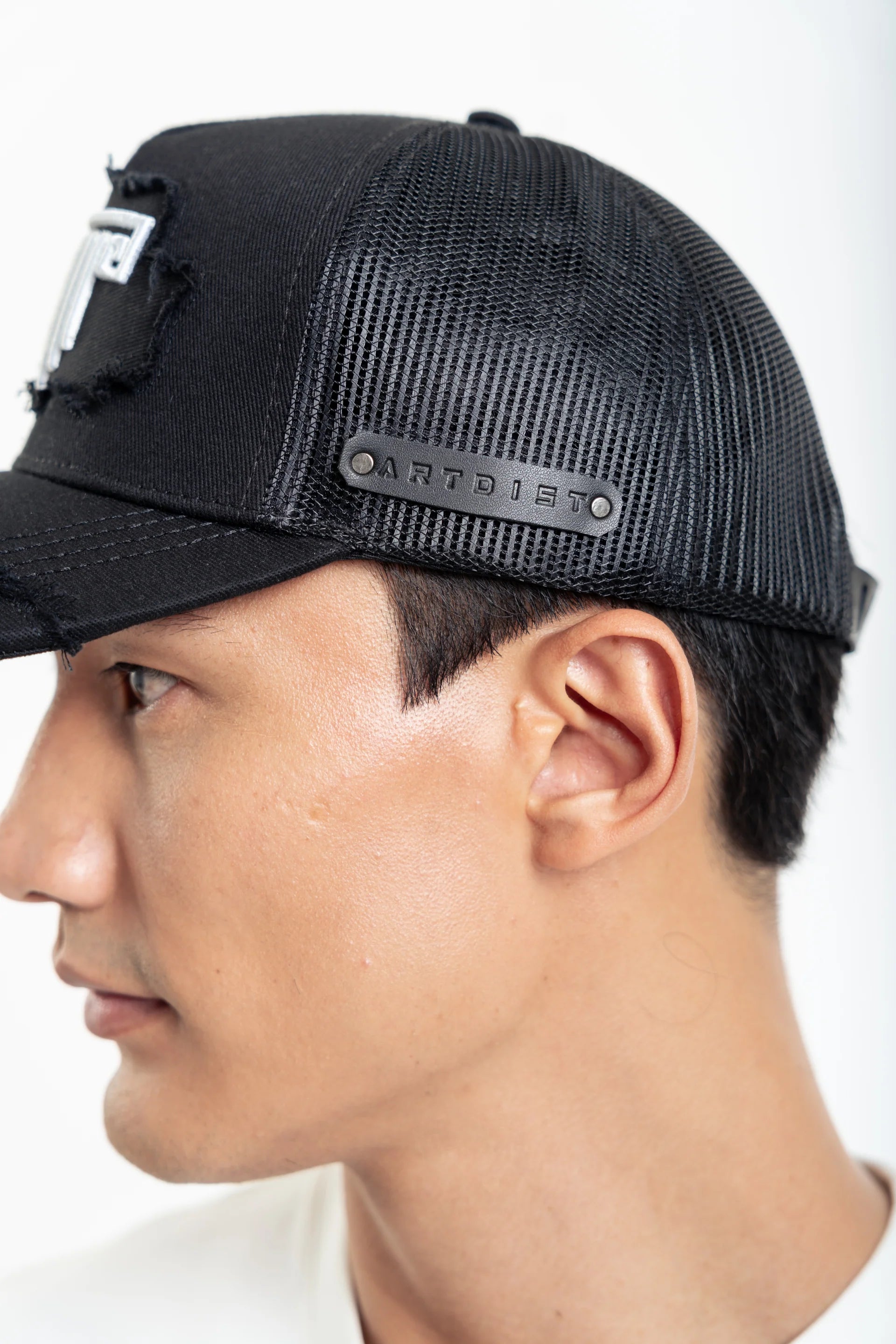 Artdist Shadow Black Cap