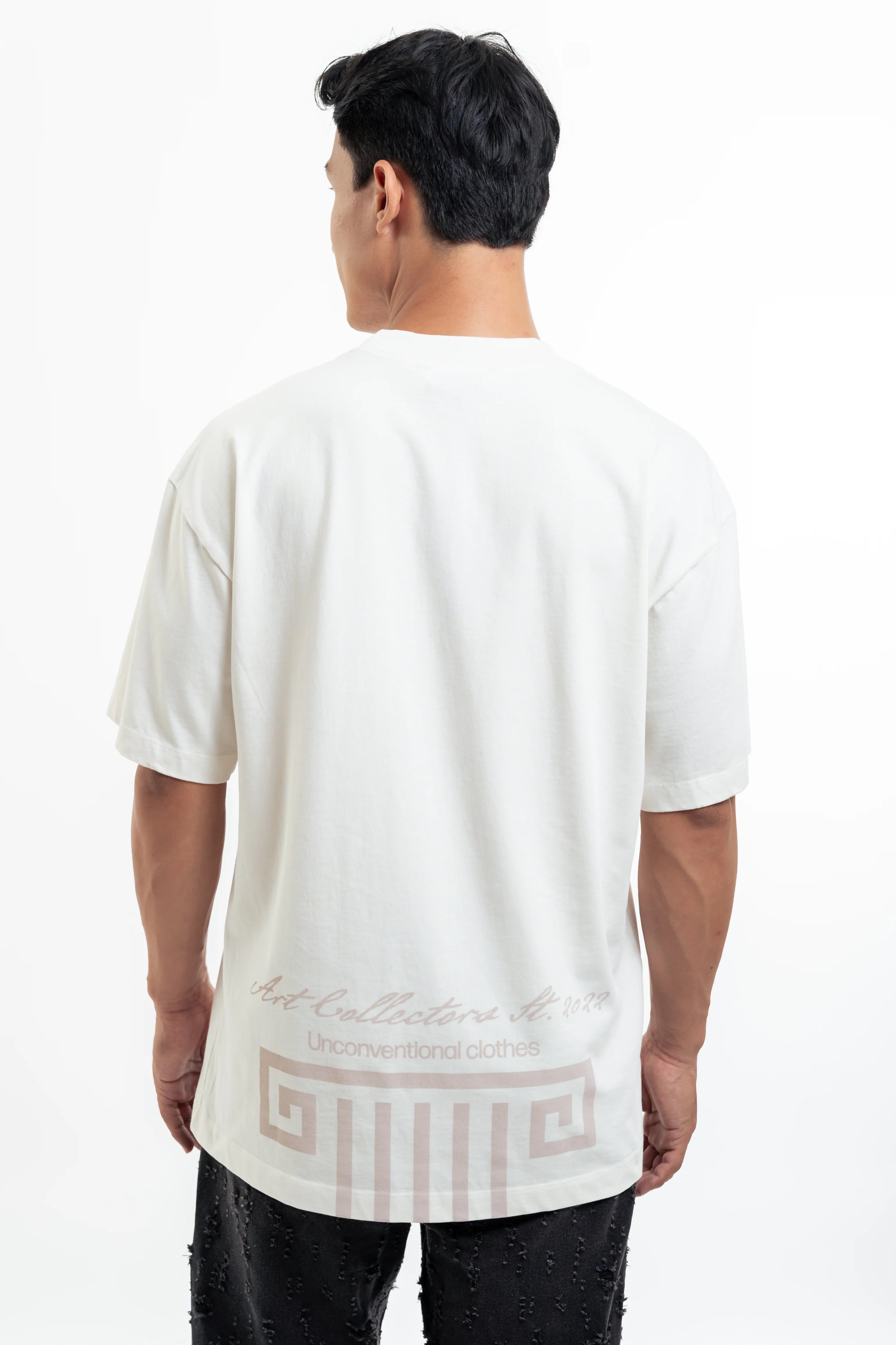 Artdist Column Ivory Semioversized Fit T-Shirt