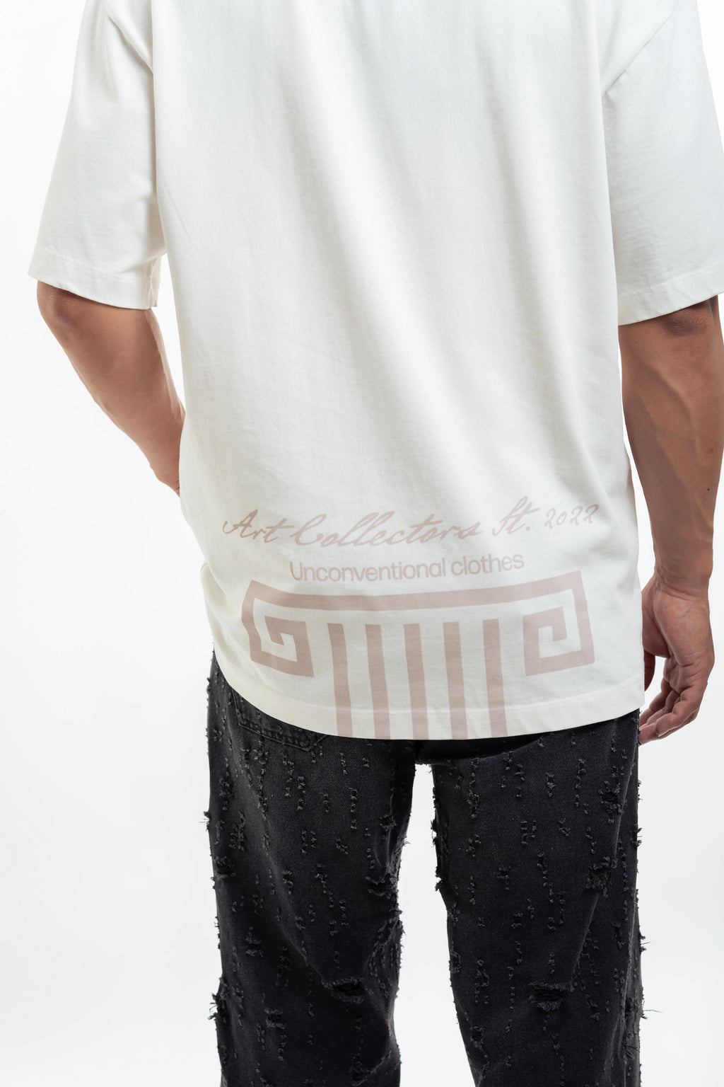 Artdist Column Ivory Semioversized Fit T-Shirt