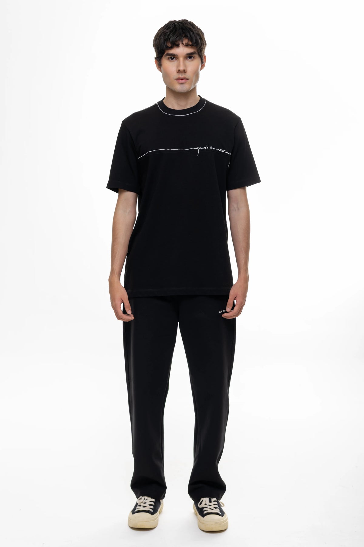Artdist Stroke Black Regular Fit T-Shirt