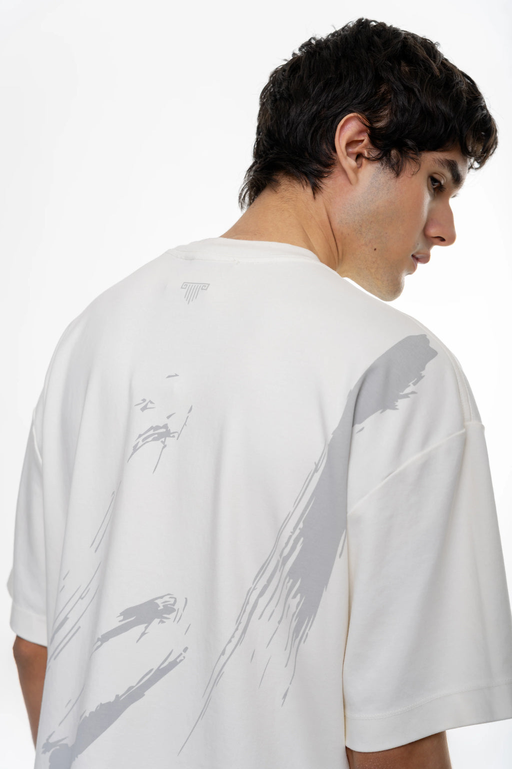 Artdist Mind Ivory Semioversized Fit T-Shirt