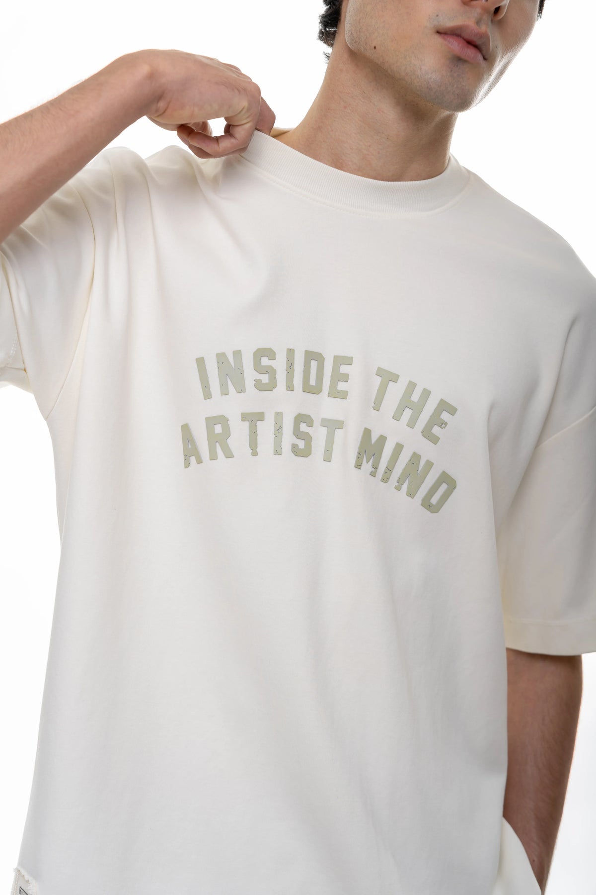 Artdist Mind Ivory Semioversized Fit T-Shirt