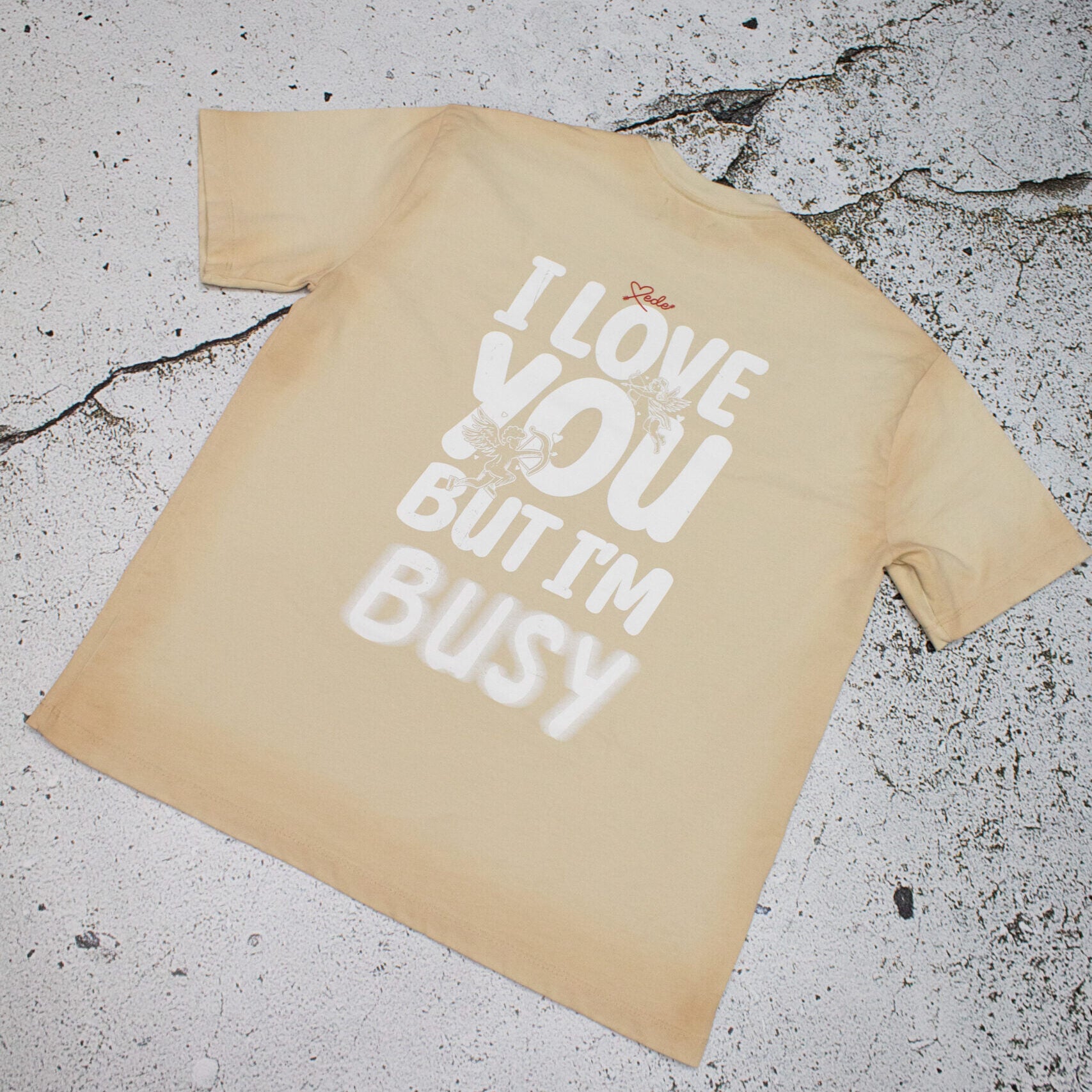 Mede i´m busy tee