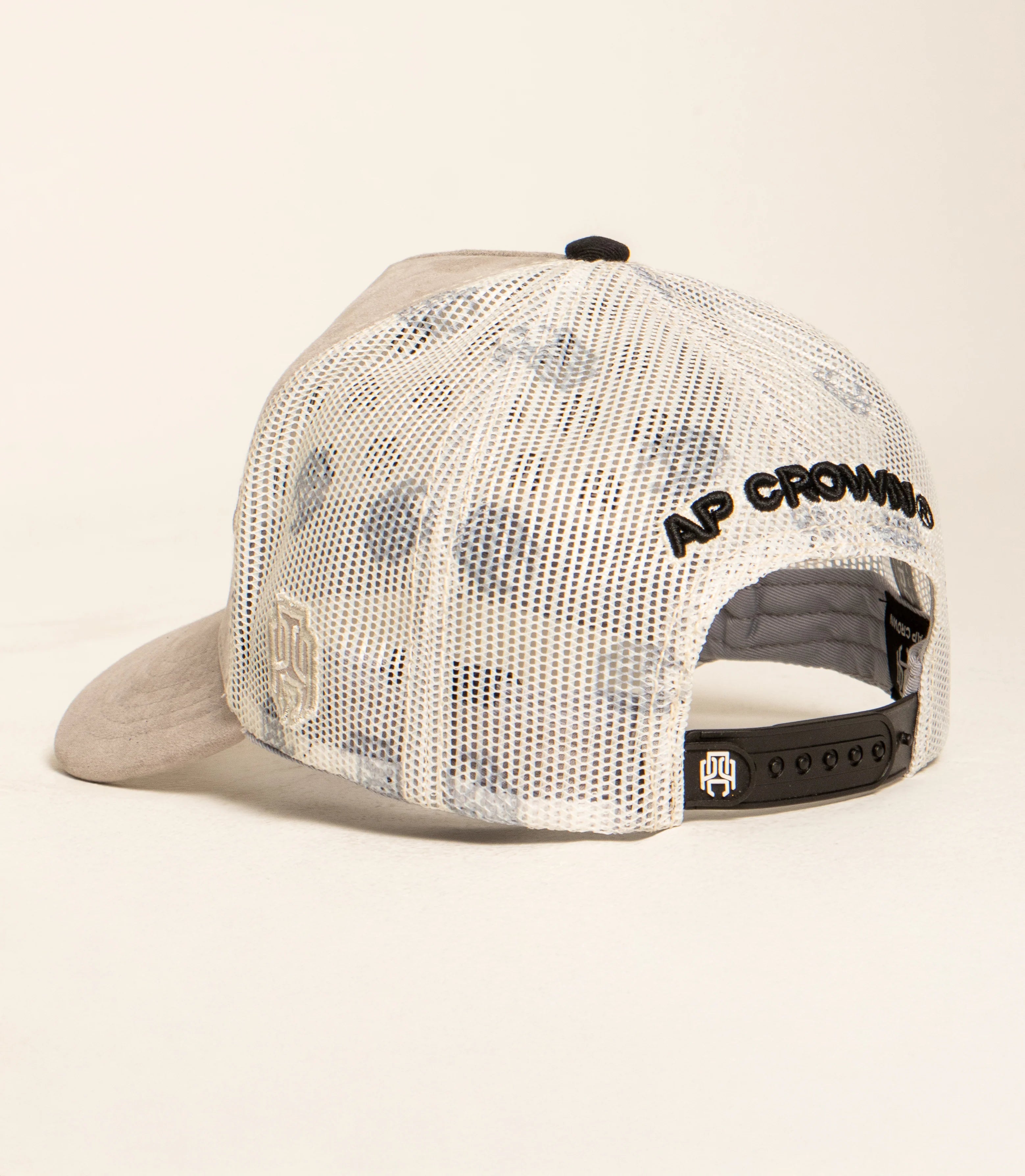 Ap crown nacre cap