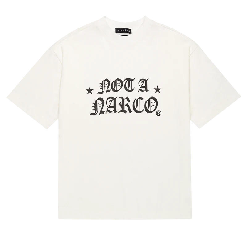 Sinners not a narco star creme t-shirt