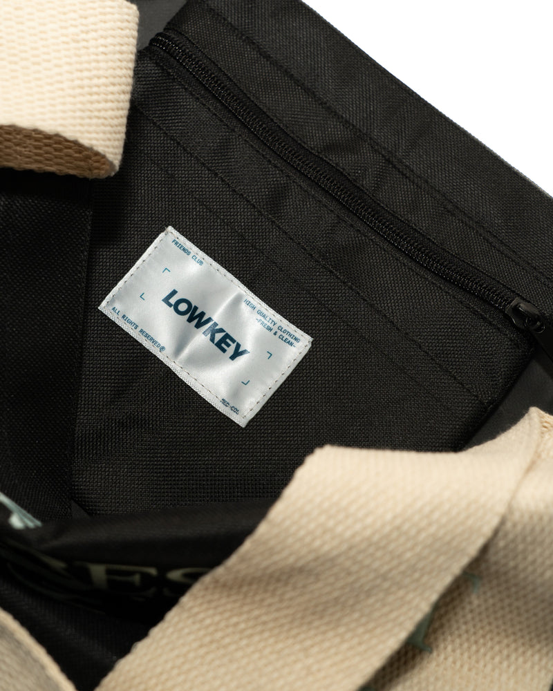Lowkey totebag negro - plain blitz