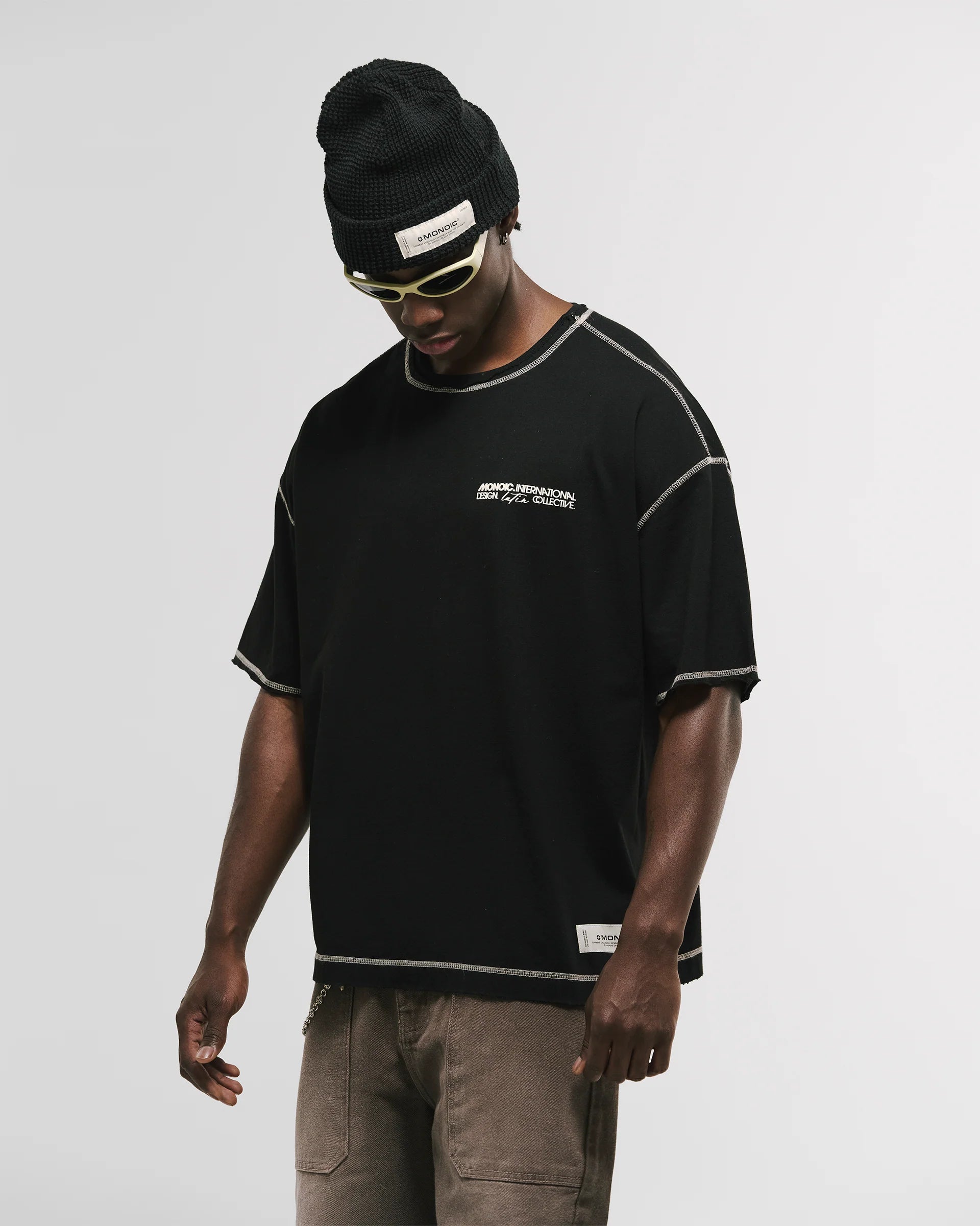 Monoic Camiseta Boxy Fit Design Collective - Negro Oscuro